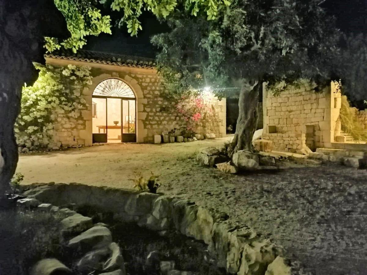 Il Baglio Di Kharrub Rural Guest House Pozzallo Exterior foto