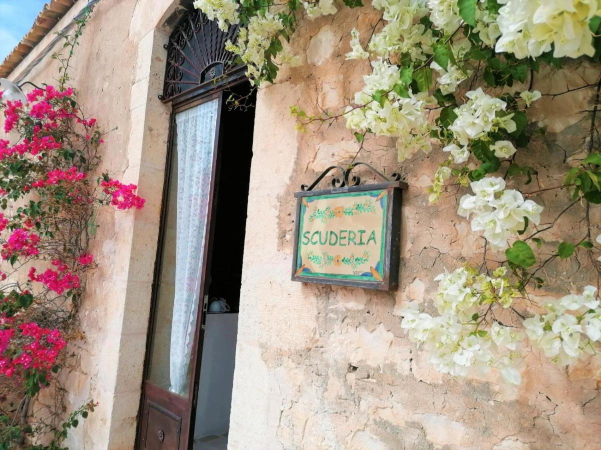 Il Baglio Di Kharrub Rural Guest House Pozzallo Exterior foto
